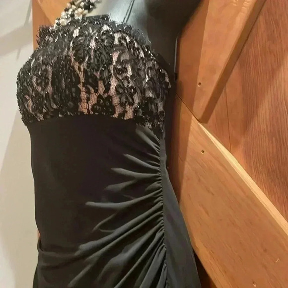 JS Boutique Elegant Dress-Size 10 - Picture 7 of 9